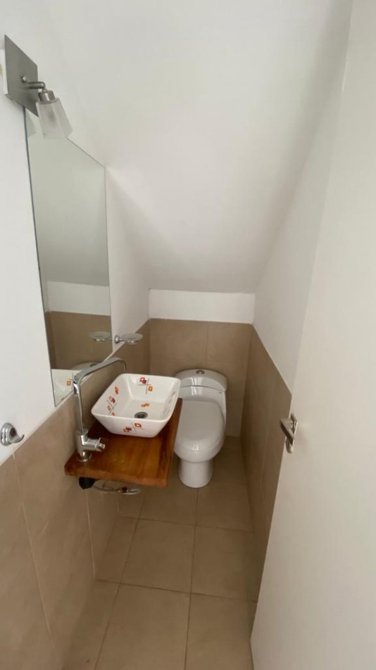 Duplex En Donato Alvarez