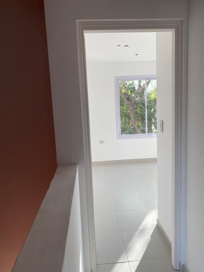 Duplex En Donato Alvarez