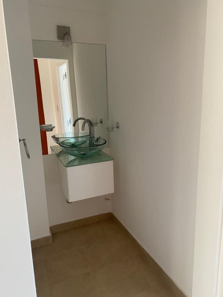 Duplex En Donato Alvarez