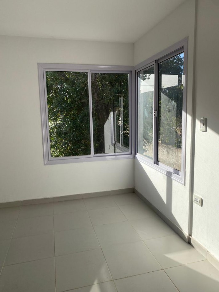Duplex En Donato Alvarez